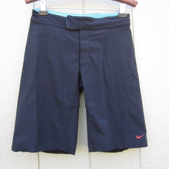 Vintage NIKE Shorts Mens M Black Back Zip Pocket‎ Knee Length Vented Hood /Loop - Picture 1 of 16